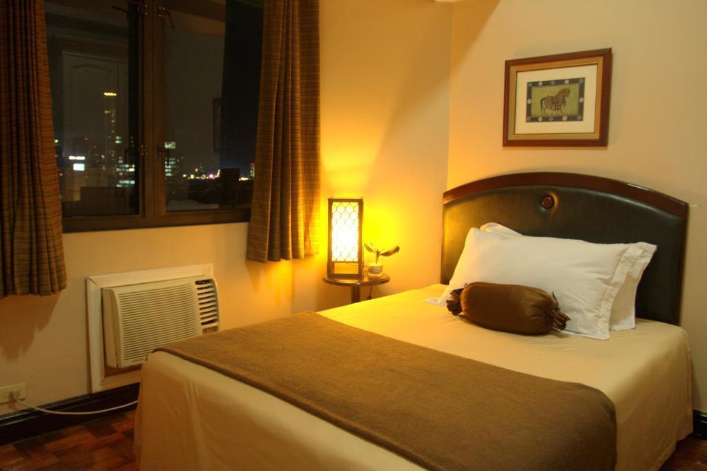 Prince Plaza II Condotel Makati City Phòng bức ảnh